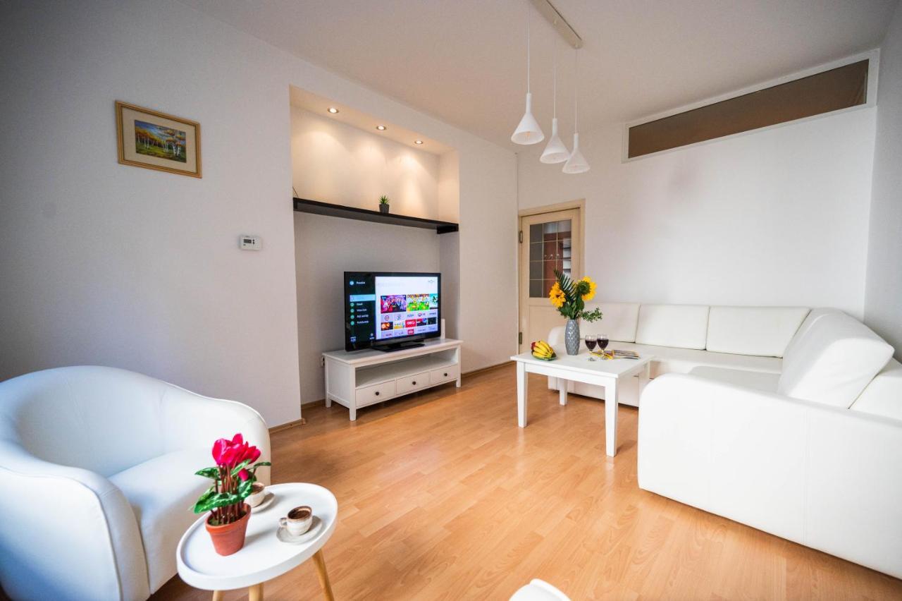 Bright And Modern 1Bdr Apartment In The Center SJJ Esterno foto