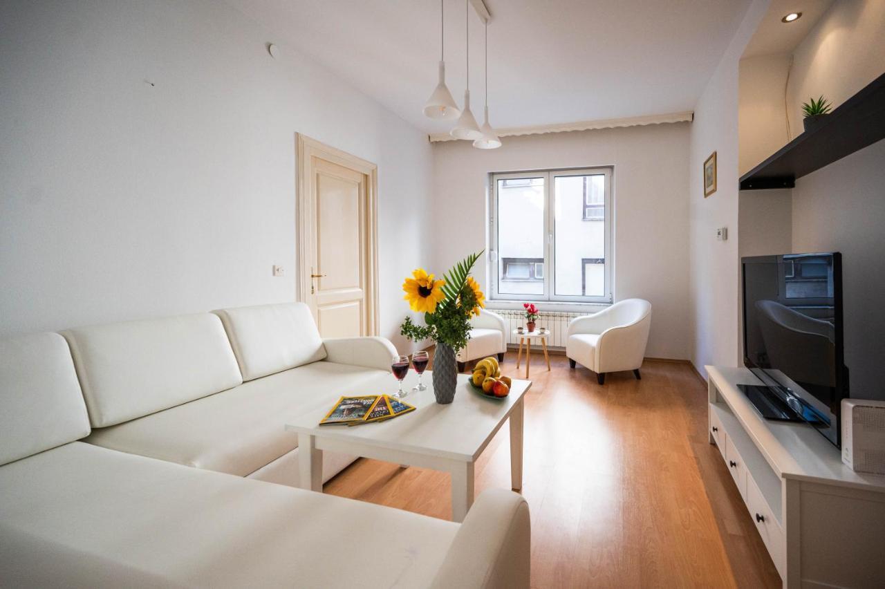 Bright And Modern 1Bdr Apartment In The Center SJJ Esterno foto