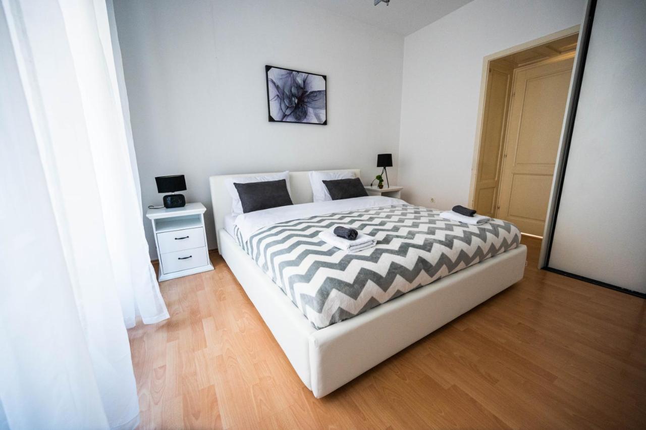 Bright And Modern 1Bdr Apartment In The Center SJJ Esterno foto