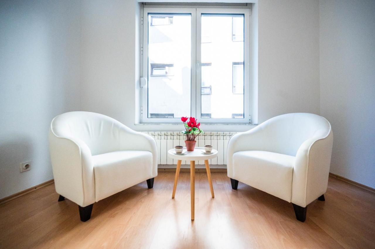 Bright And Modern 1Bdr Apartment In The Center SJJ Esterno foto