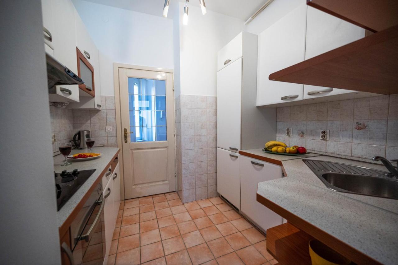 Bright And Modern 1Bdr Apartment In The Center SJJ Esterno foto