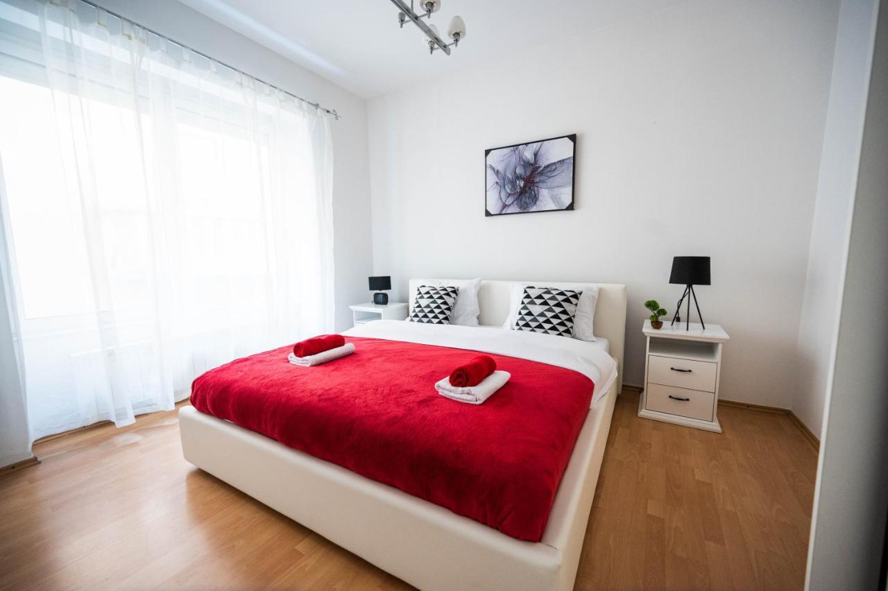 Bright And Modern 1Bdr Apartment In The Center SJJ Esterno foto