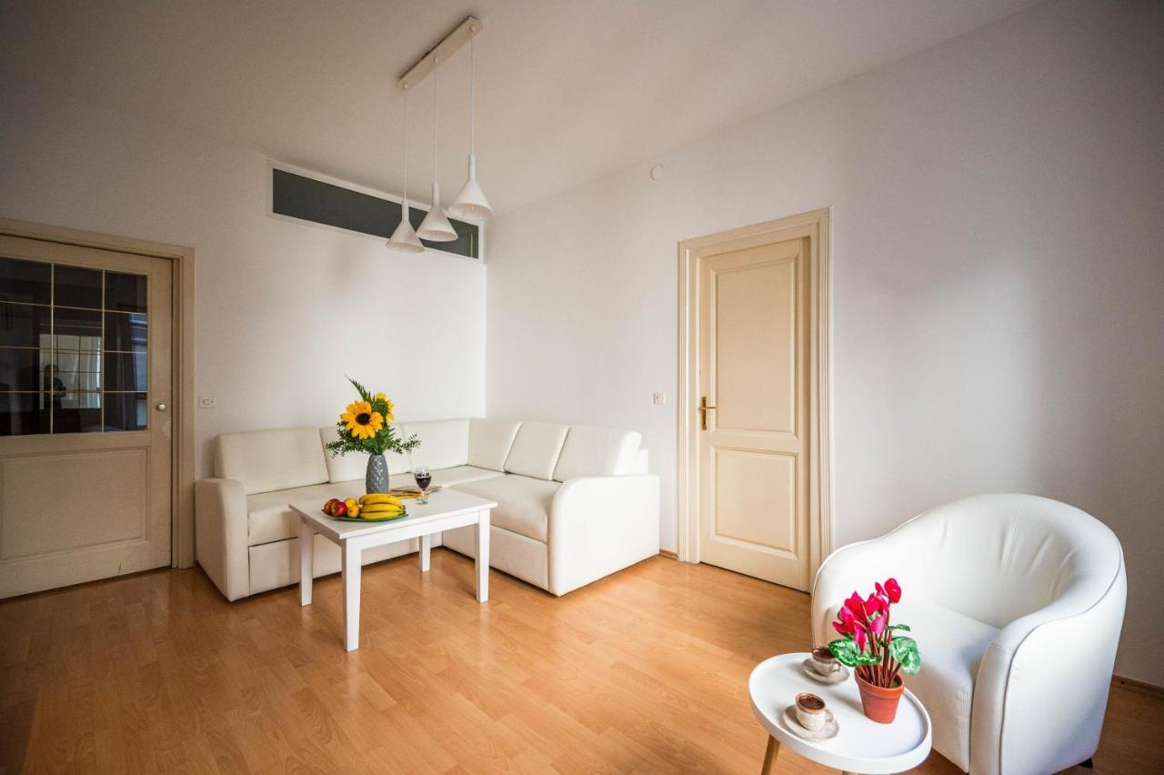 Bright And Modern 1Bdr Apartment In The Center SJJ Esterno foto