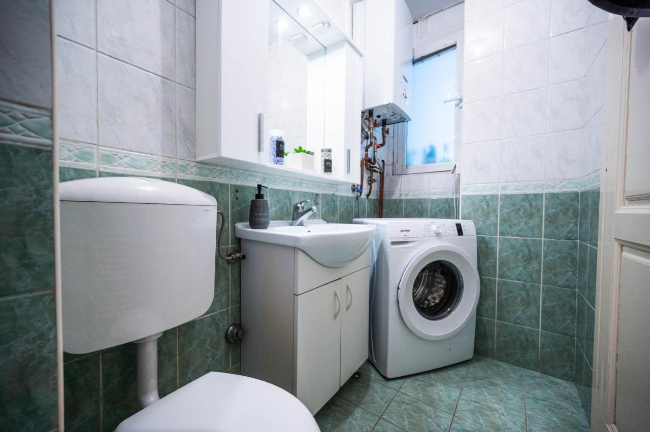 Bright And Modern 1Bdr Apartment In The Center SJJ Esterno foto